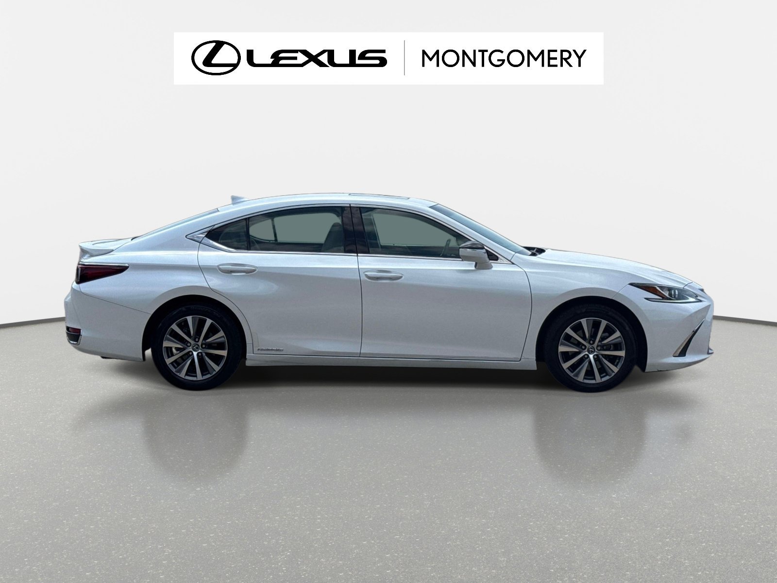 Used 2024 Lexus ES 300h Ultra Luxury w/ Accessory Package (Z2) FWD image 3