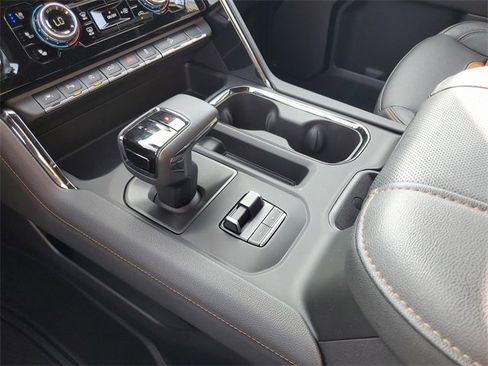 Used 2024 GMC Sierra 1500 AT4 w/ AT4 Preferred Package image 20