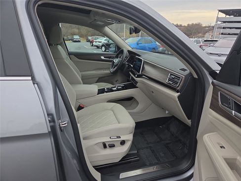 New 2026 Volkswagen Atlas SEL Premium R-Line image 29