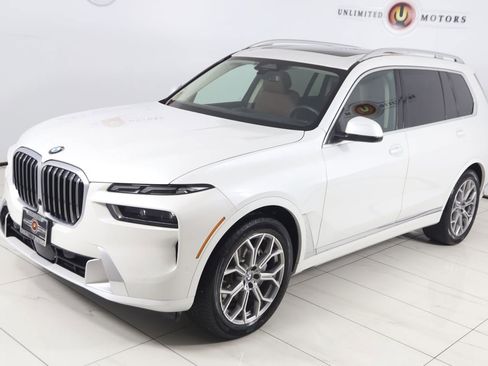 Used 2024 BMW X7 xDrive40i w/ Premium Package AWD/4WD image 23