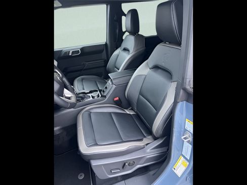 New 2025 Ford Bronco Outer Banks image 12