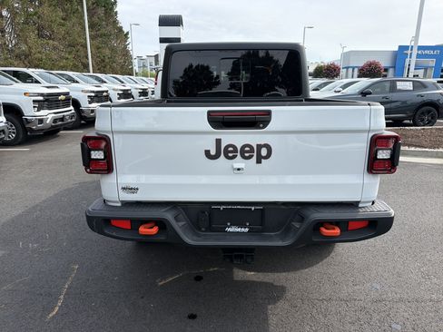 Used 2026 Jeep Gladiator Mojave AWD/4WD image 9