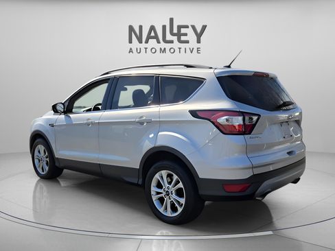 Used 2018 Ford Escape SE image 4