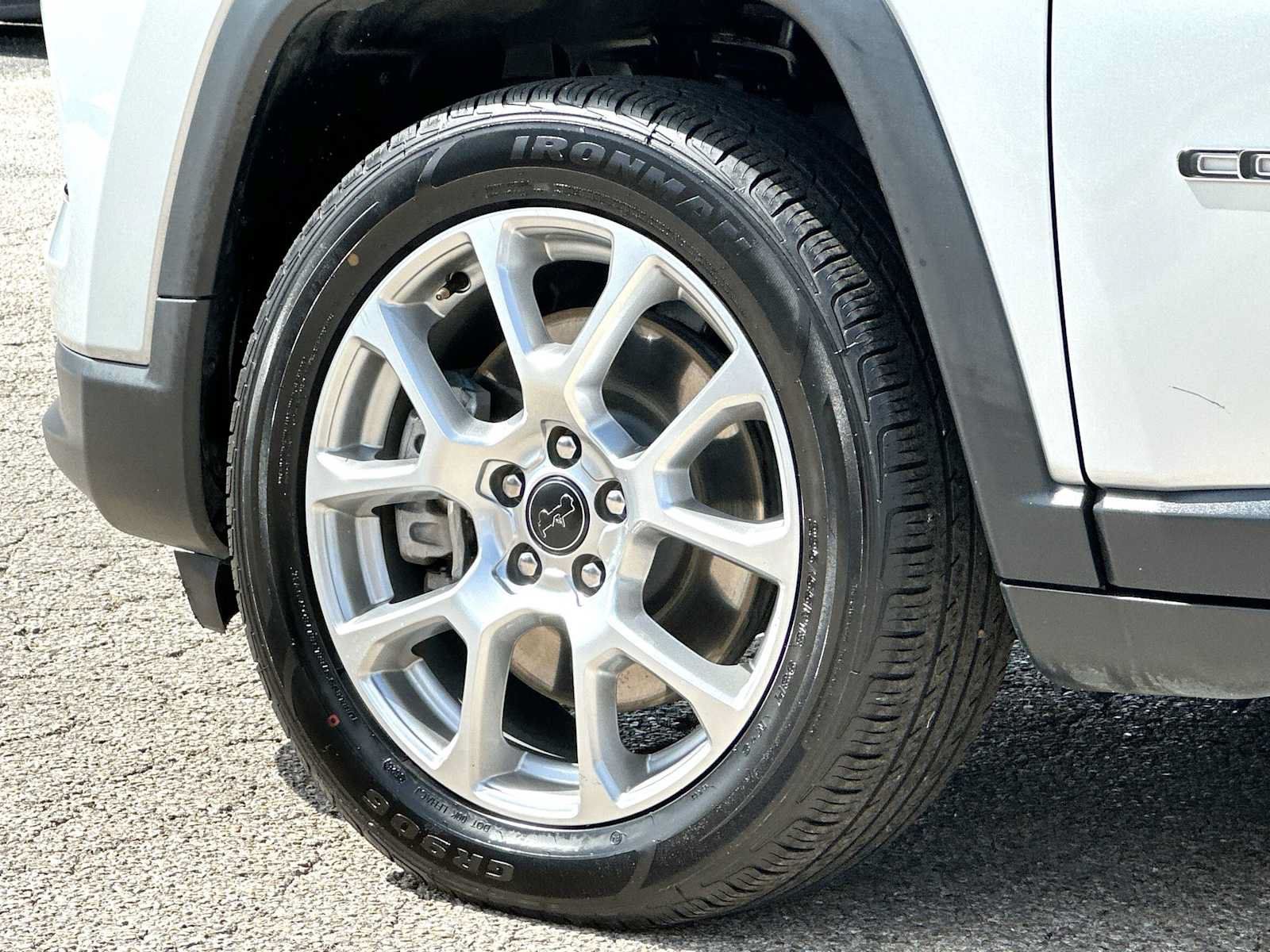 Used 2025 Jeep Compass Limited AWD/4WD image 11