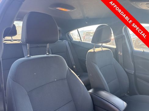 Used 2017 Chevrolet Cruze LT w/ Convenience Package image 10