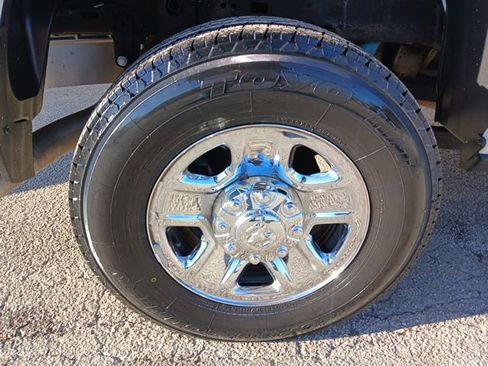 Used 2024 RAM 2500 Tradesman w/ Chrome Appearance Group image 51