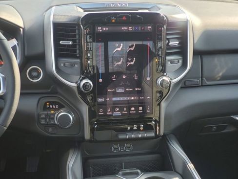 New 2026 RAM 1500 4x4 Crew Cab image 17