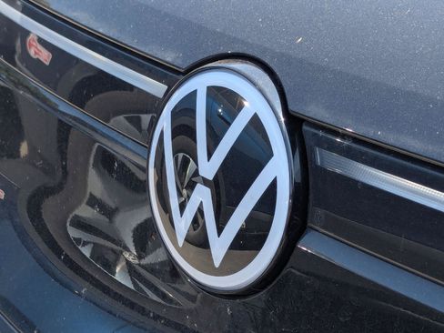 Used 2023 Volkswagen ID.4 Pro S AWD/4WD image 10