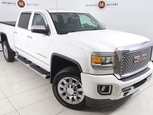 Used 2016 GMC Sierra 2500 Denali w/ Suspension Package, Off-Road AWD/4WD image 18