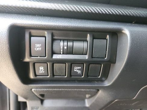 Used 2019 Subaru Crosstrek 2.0i Premium w/ Eyesight System AWD/4WD image 27