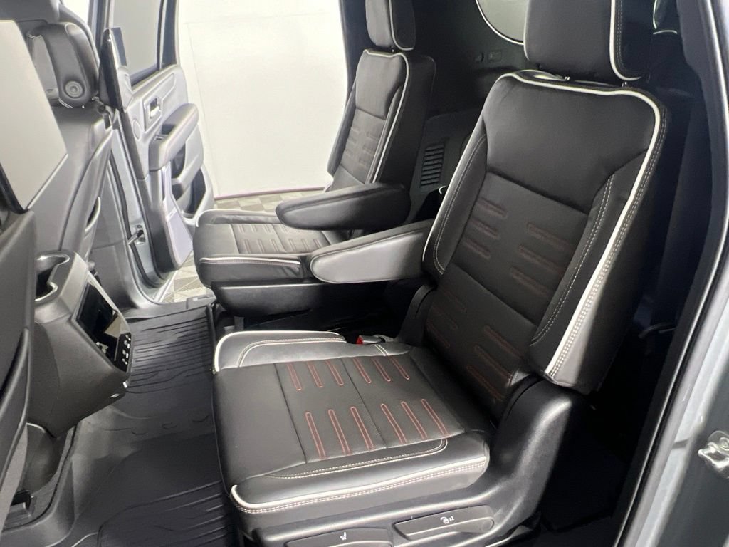 Used 2025 GMC Yukon XL AT4 Ultimate w/ LPO, Floor Liner Package AWD/4WD image 17