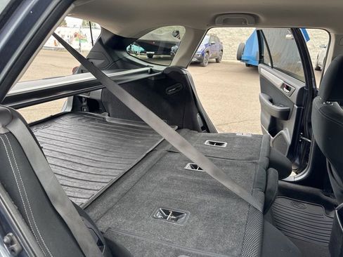 Used 2017 Subaru Outback 2.5i Premium image 19