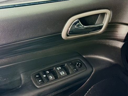 Used 2021 Jeep Grand Cherokee Laredo X AWD/4WD image 20