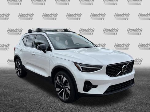 Used 2025 Volvo XC40 B5 Ultra w/ Protection Package Premier AWD/4WD image 2