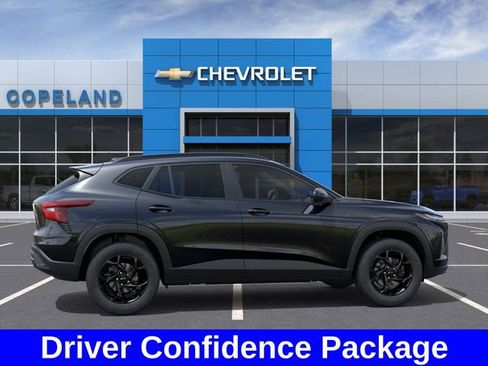 New 2026 Chevrolet Trax LT w/ Driver Confidence Package FWD image 6