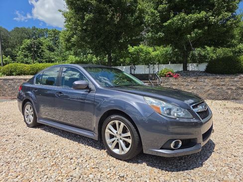 Used 2014 Subaru Legacy 2.5i Limited AWD/4WD image 1