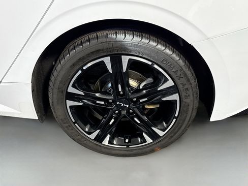 Used 2023 Kia K5 GT-Line image 37