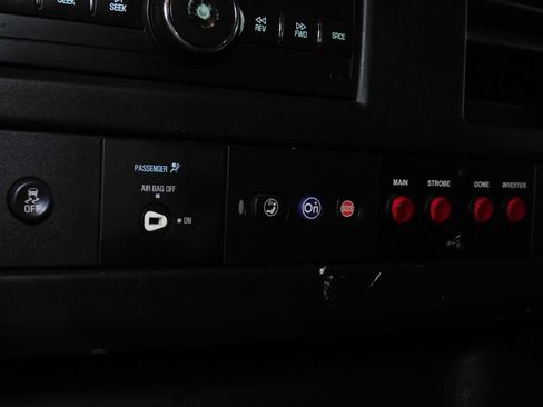 Used 2015 Chevrolet Express 2500 image 57