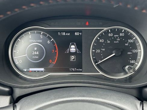 Used 2025 Nissan Versa SR w/ Trunk Package image 27