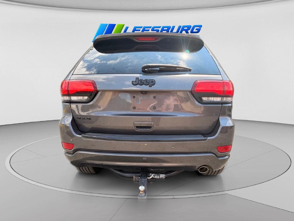 Used 2017 Jeep Grand Cherokee Altitude AWD/4WD image 3