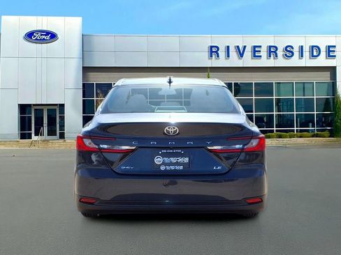 Used 2025 Toyota Camry LE image 5