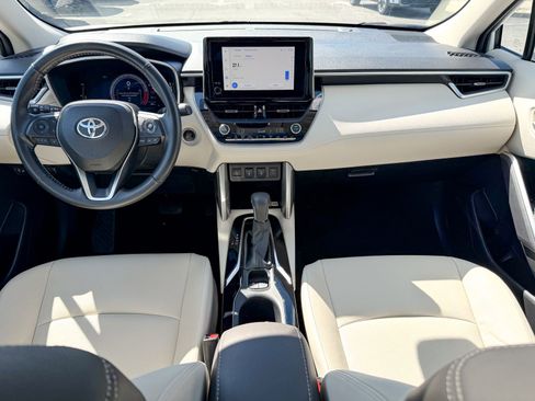 Used 2023 Toyota Corolla Cross XLE w/ Convenience Package AWD/4WD image 34