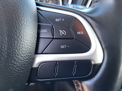 Used 2018 Jeep Compass Limited image 20