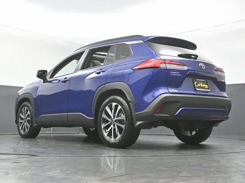 Used 2025 Toyota Corolla Cross XLE w/ Convenience Package image 46