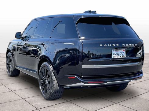 Used 2025 Land Rover Range Rover SE AWD/4WD image 12