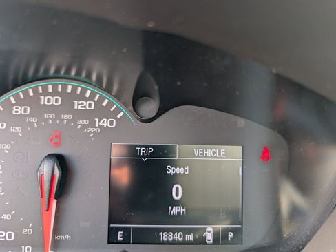 Used 2020 Chevrolet Trax LT w/ LT Convenience Package image 13