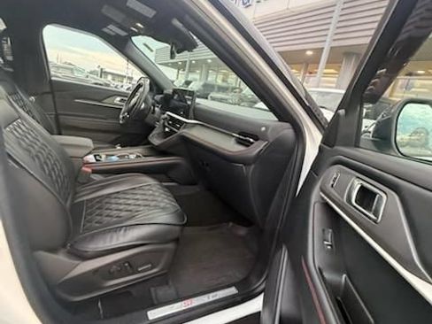 Used 2025 Ford Explorer ST-Line w/ Premium Package RWD image 11