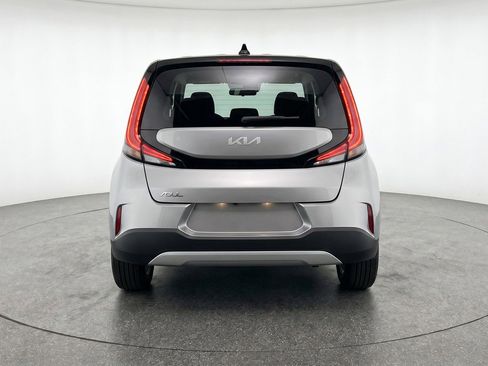 Used 2025 Kia Soul LX w/ LX Technology Package FWD image 7