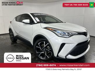 Used 2022 Toyota C-HR XLE video 1