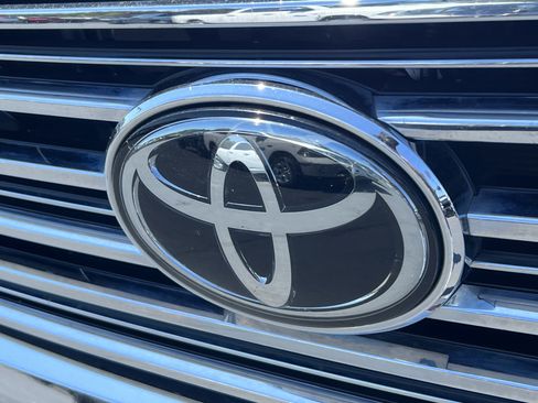 Used 2021 Toyota Tundra 1794 Edition w/ TRD Off-Road Package AWD/4WD image 8