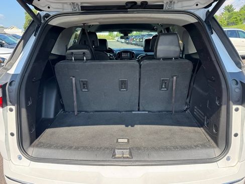 Used 2018 Chevrolet Traverse Premier w/ Driver Confidence II Package FWD image 17