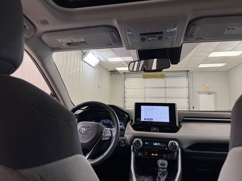 Used 2023 Toyota RAV4 XLE image 22
