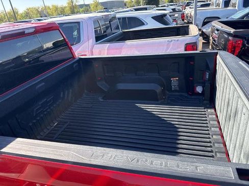 Used 2020 Chevrolet Silverado 1500 Custom w/ Custom Value Package image 15