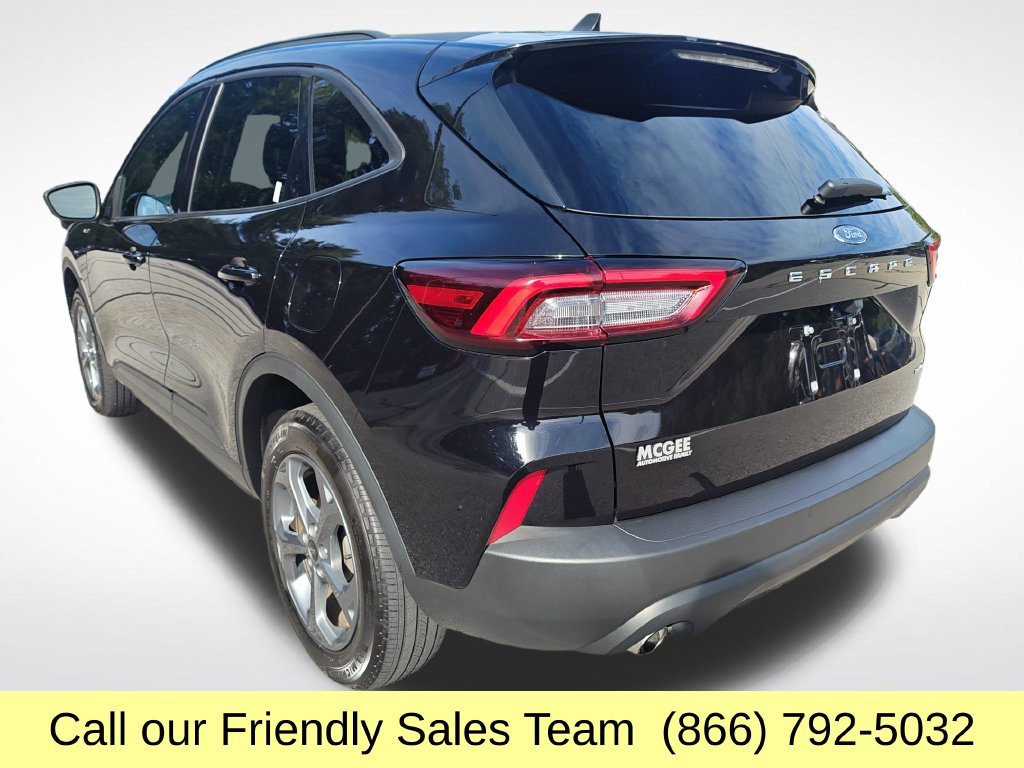 Used 2025 Ford Escape ST-Line Select AWD/4WD image 3