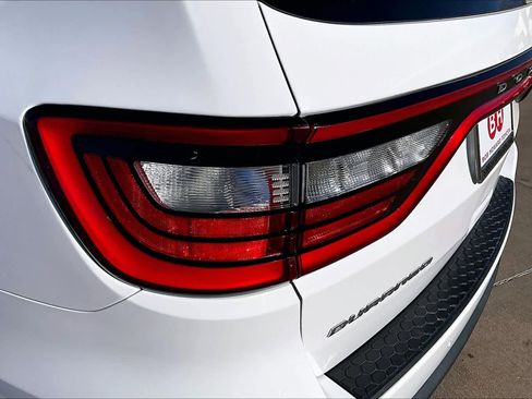 Used 2021 Dodge Durango SXT image 25