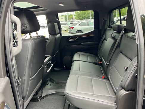 Used 2024 GMC Sierra 1500 Denali w/ Technology Package AWD/4WD image 22