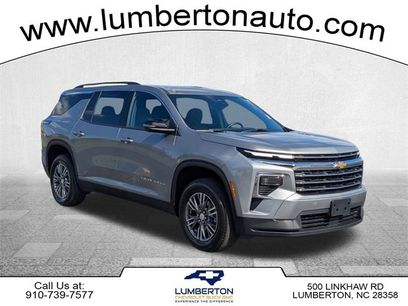 Used 2024 Chevrolet Traverse LT