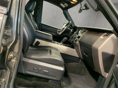 Used 2017 Ford Expedition Limited AWD/4WD image 21