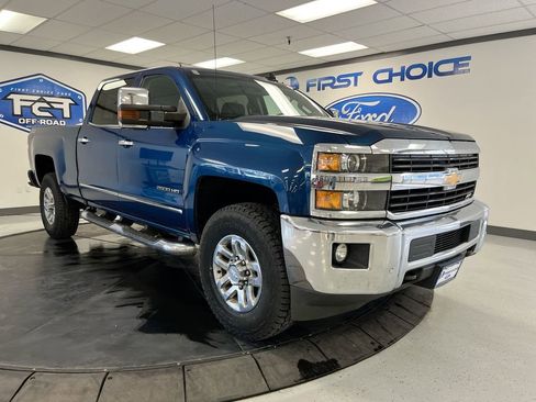 Used 2016 Chevrolet Silverado 2500 LTZ w/ LTZ Plus Package AWD/4WD image 2