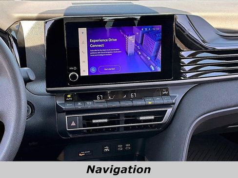 Used 2025 Toyota Camry LE AWD/4WD image 9