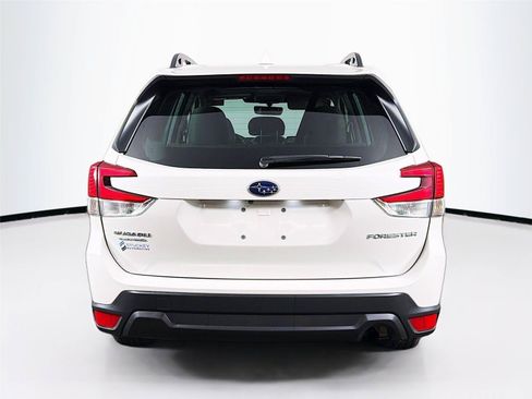 Used 2023 Subaru Forester Premium AWD/4WD image 10