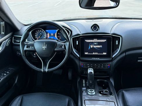 Used 2020 Maserati Ghibli RWD image 14