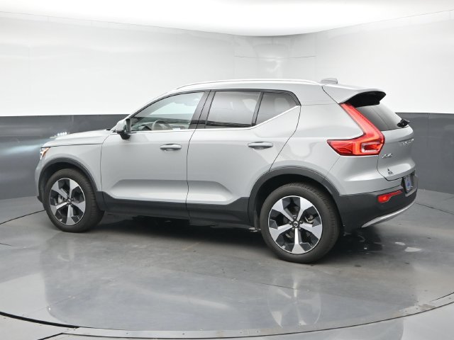 Used 2024 Volvo XC40 B5 Plus AWD/4WD image 6