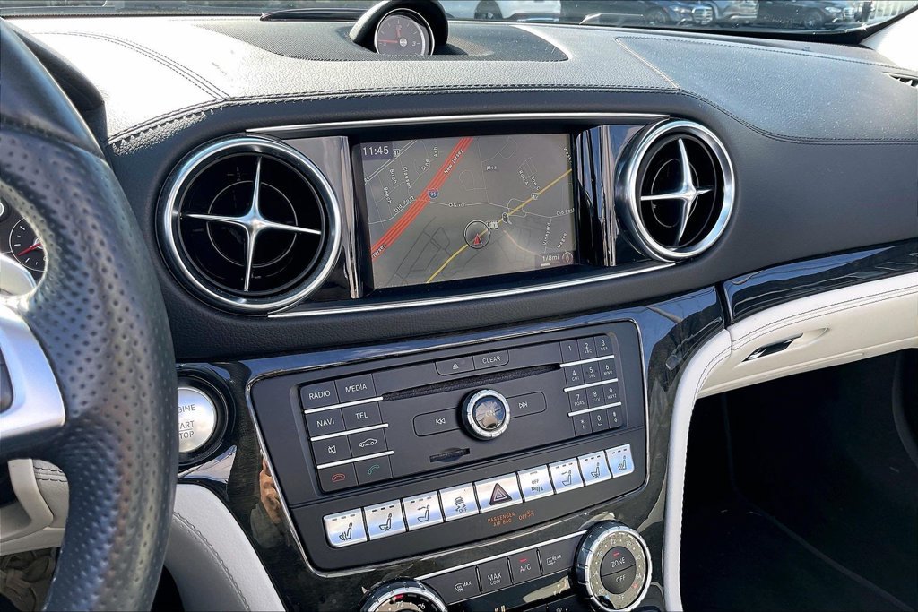 Used 2018 Mercedes-Benz SL 550 image 4