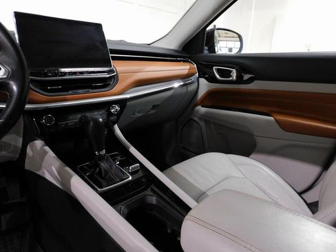 Used 2022 Jeep Compass Limited image 71