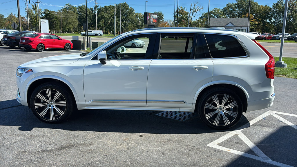 Certified 2024 Volvo XC90 B6 Plus AWD/4WD image 3